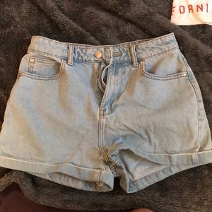 Perfect mom jean shorts!